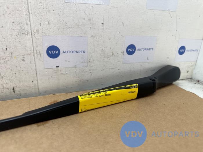 Scheibenwischerarm vorne Mercedes CLA