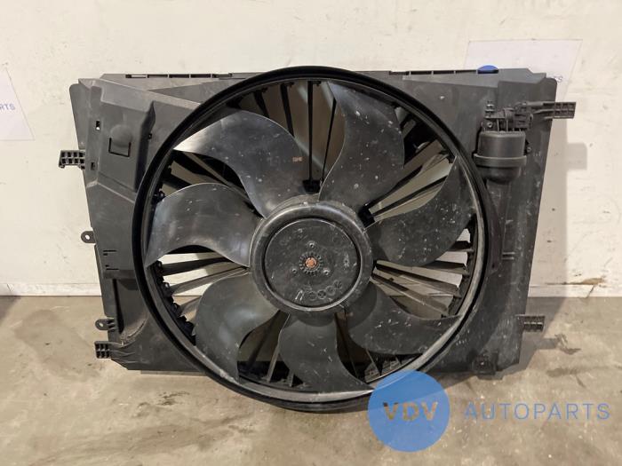 Ventilador de enfriamiento del motor Mercedes E-Klasse