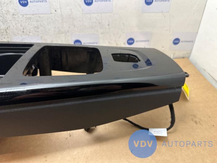 Middle console Mercedes CLA