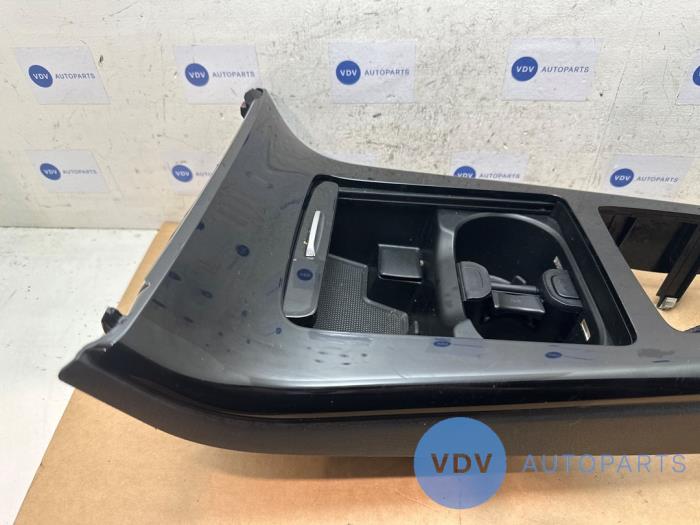 Middle console Mercedes CLA