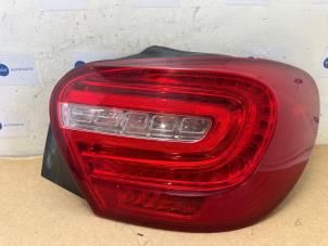 Gebruikte Achterlicht rechts Mercedes A (W176) 1.8 A-200 CDI 16V Prijs € 235,95 Inclusief btw aangeboden door Autoparts Van De Velde