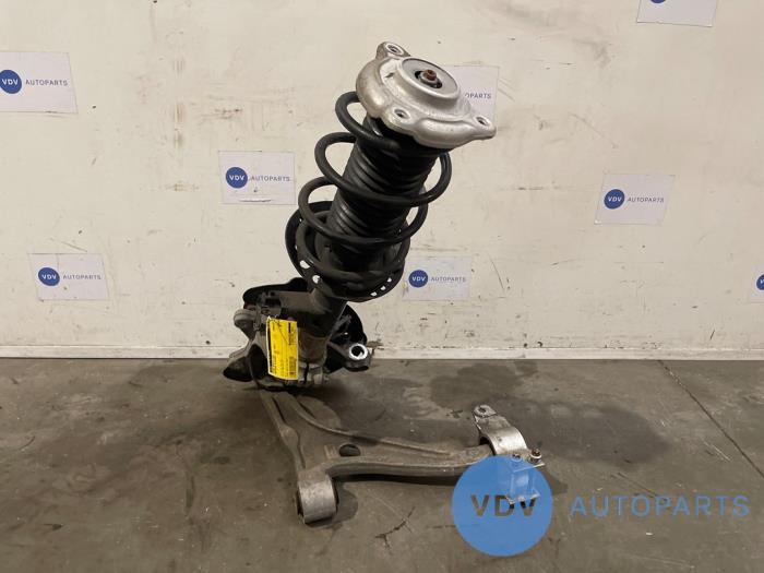 Knuckle, front right Mercedes B-Klasse