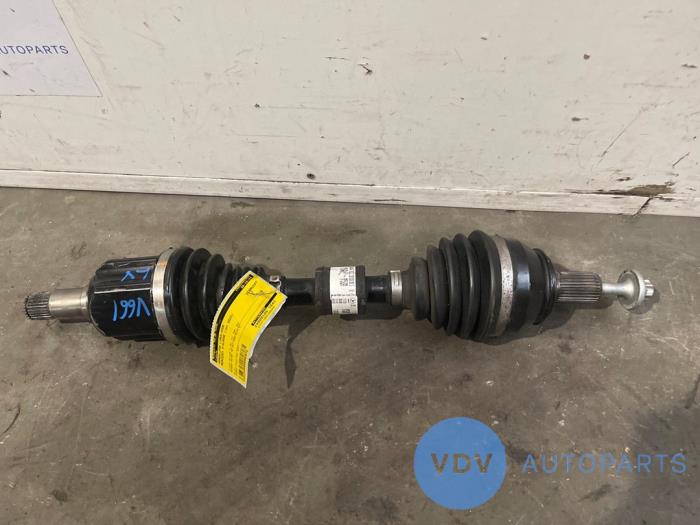 Front drive shaft, left Mercedes B-Klasse