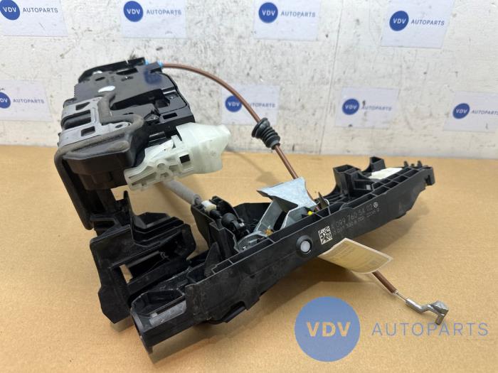 Front door lock mechanism 4-door, right Mercedes C-Klasse
