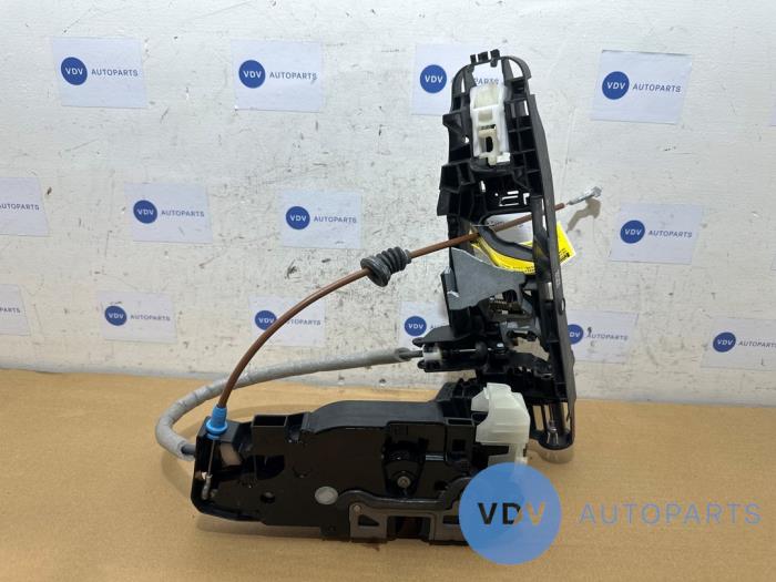 Türschlossmechanik 4-türig rechts vorne Mercedes C-Klasse