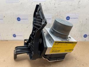 Gebruikte ABS Pomp Mercedes C (W206) C-300 e 2.0 Turbo 4-Matic Prijs € 302,50 Inclusief btw aangeboden door Autoparts Van De Velde