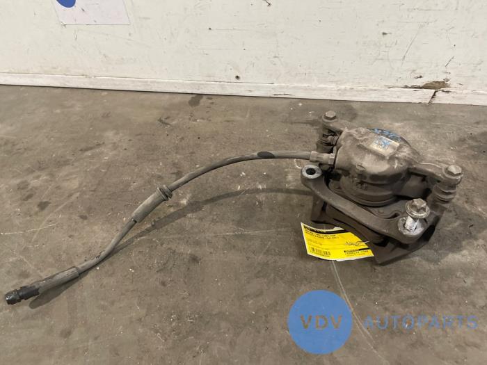 Zacisk hamulcowy lewy przód Mercedes B-Klasse