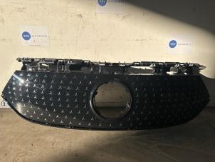 Gebruikte Grille Mercedes EQA (N243) 250 67 kWh Prijs € 199,65 Inclusief btw aangeboden door Autoparts Van De Velde