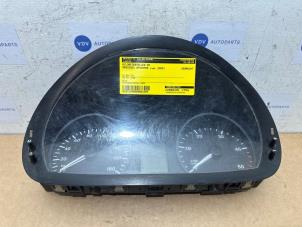 Gebruikte Kilometerteller KM Mercedes Sprinter 3,5t (906.63) 309 CDI 16V Prijs € 78,65 Inclusief btw aangeboden door Autoparts Van De Velde