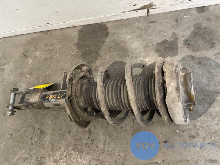 Fronts shock absorber, left Mercedes CLA