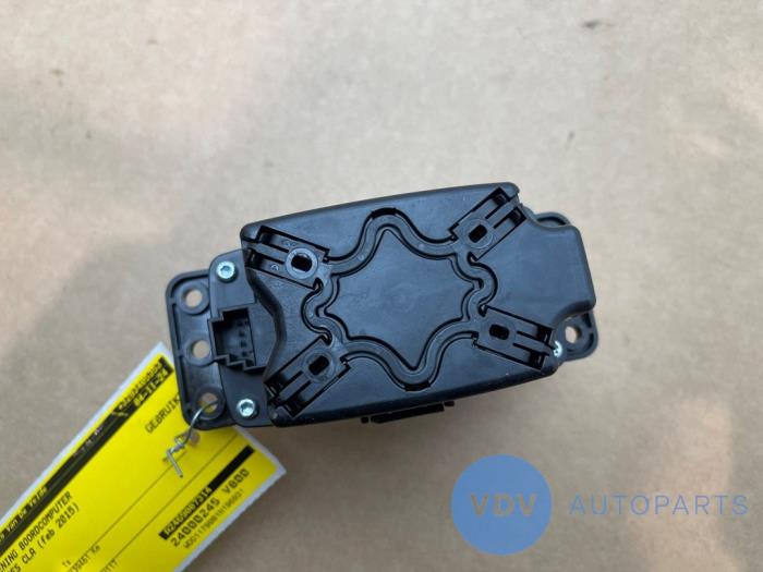 Commande ordinateur de bord Mercedes CLA