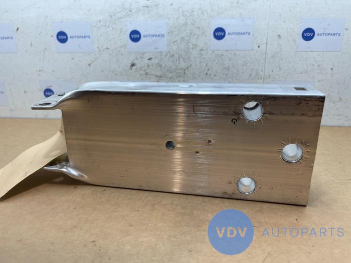 Support (divers) Mercedes EQB