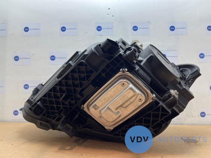 Phare droit Mercedes B-Klasse