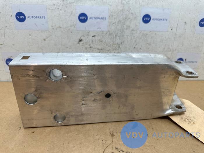 Support (divers) Mercedes EQB