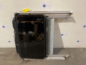 Gebruikte Panoramadak Mercedes E (W212) E-220 CDI 16V BlueEfficiency,BlueTEC Prijs € 242,00 Inclusief btw aangeboden door Autoparts Van De Velde