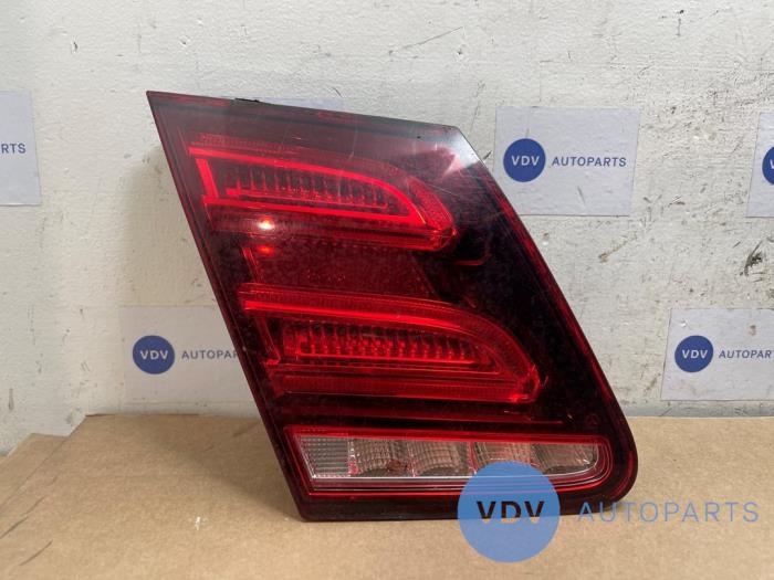 Feu arrière gauche Mercedes E-Klasse