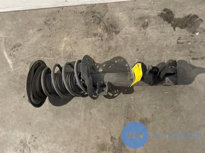 Fronts shock absorber, left Mercedes E-Klasse