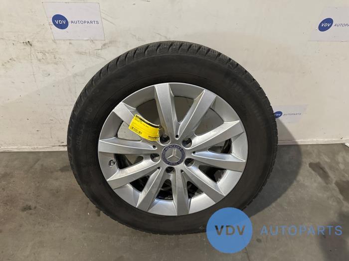 Felge + Reifen Mercedes CLA