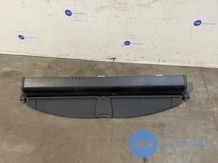 Rolgordijn achter Mercedes C-Klasse