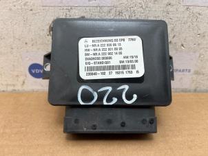 Gebruikte Handrem Module Mercedes S (222.0/222.1) 3.0 S-350 BlueTEC, S-350 d 24V 4-Matic Prijs € 60,50 Inclusief btw aangeboden door Autoparts Van De Velde