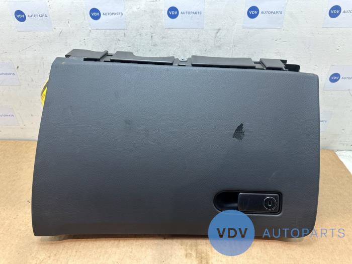 Boîte à gants Mercedes GLC-Klasse