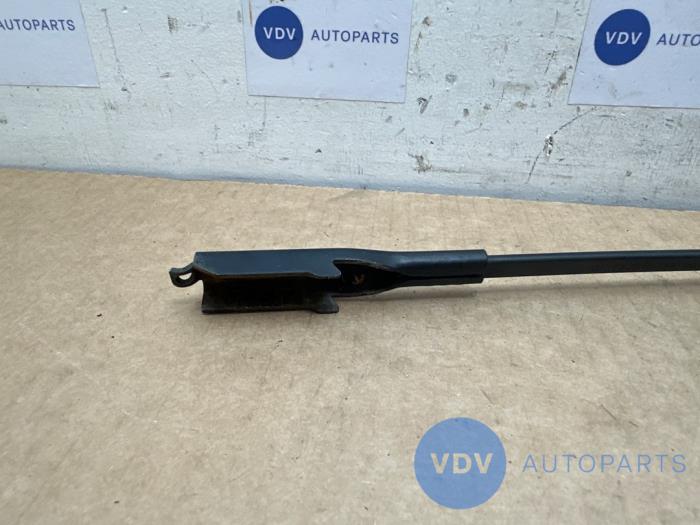 Scheibenwischerarm vorne Mercedes Sprinter