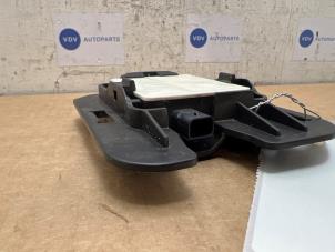 Gebruikte Radar sensor Mercedes E (W213) E-200d 2.0 Turbo 16V Prijs € 211,75 Inclusief btw aangeboden door Autoparts Van De Velde