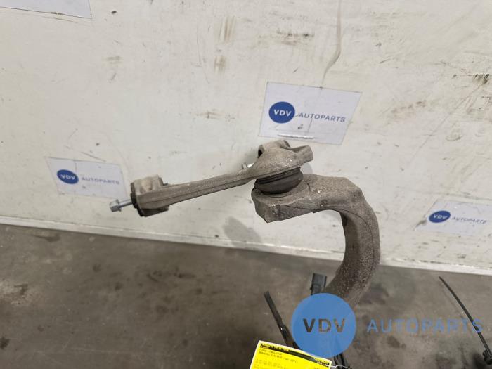 Knuckle, front left Mercedes E-Klasse