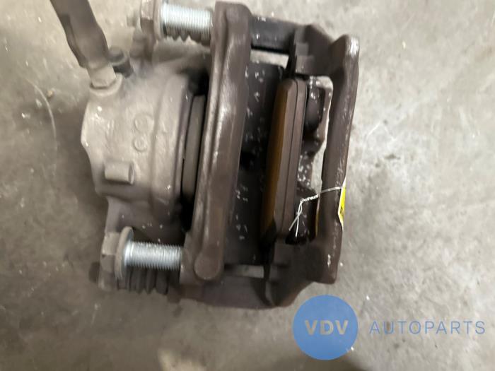 Zacisk hamulcowy lewy przód Mercedes E-Klasse