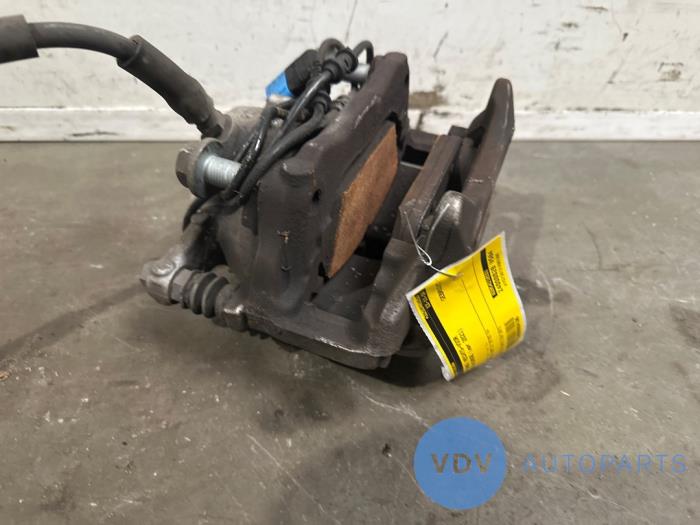 Zacisk hamulcowy prawy przód Mercedes E-Klasse