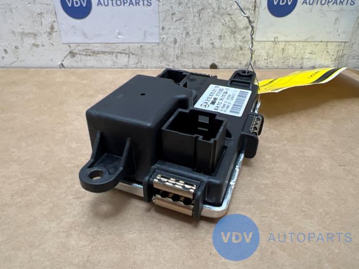Voltage regulator Mercedes CLS-Klasse