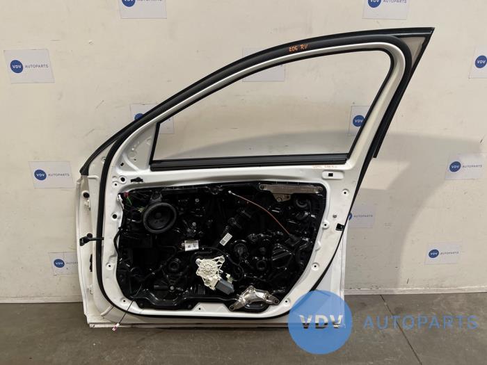 Puerta 4 puertas derecha delante Mercedes C-Klasse