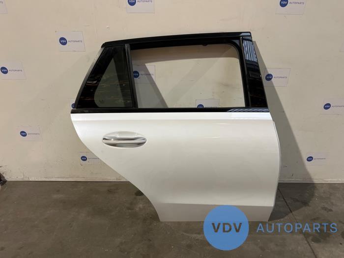Drzwi prawe tylne wersja 4-drzwiowa Mercedes C-Klasse