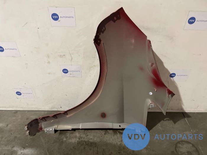 Front wing, right Mercedes Vito