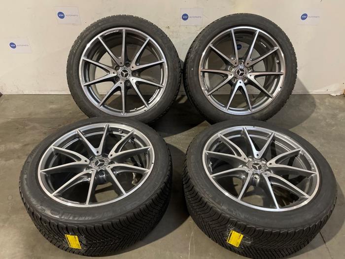 Juego de llantas y neumáticos de invierno Mercedes E-Klasse