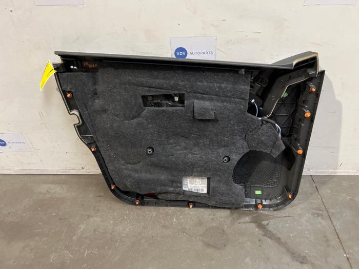 Tapicerka drzwi prawych przednich wersja 4-drzwiowa Mercedes GLK-Klasse