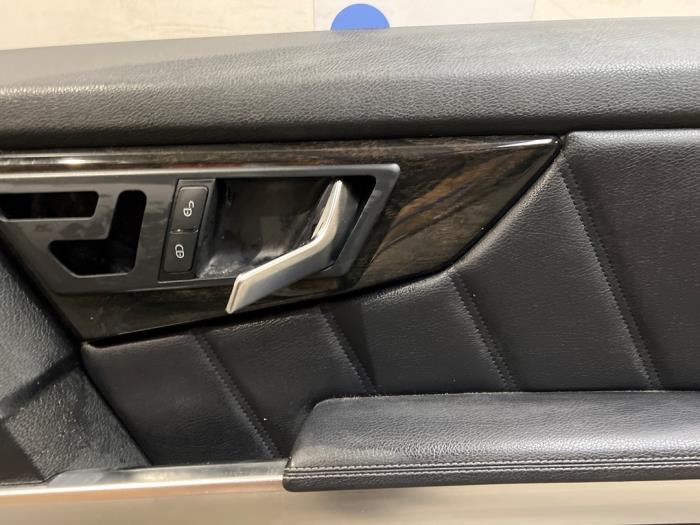 Tapicerka drzwi prawych przednich wersja 4-drzwiowa Mercedes GLK-Klasse