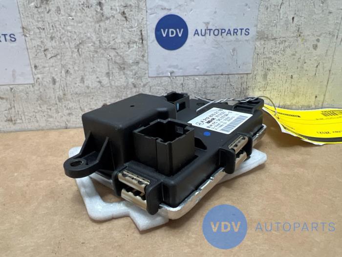 Voltage regulator Mercedes CLS-Klasse