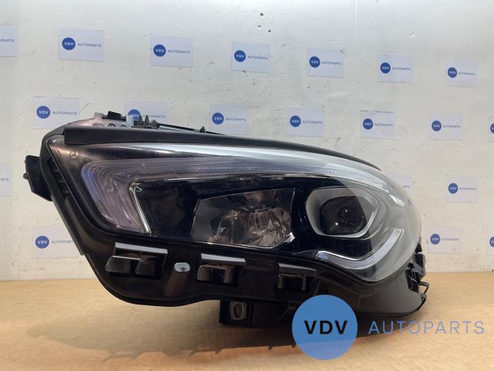 Headlight, left Mercedes CLA
