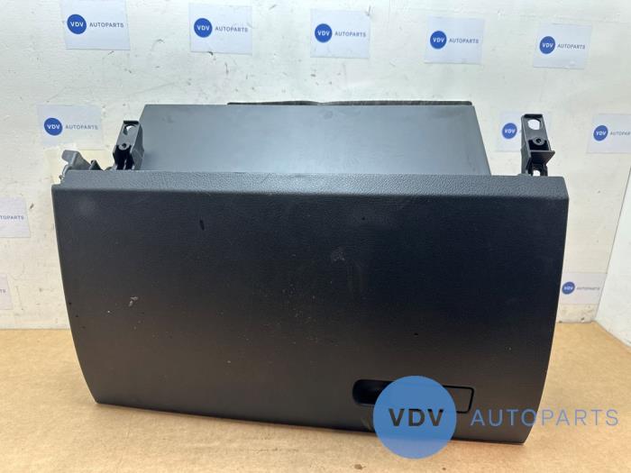 Boîte à gants Mercedes A-Klasse