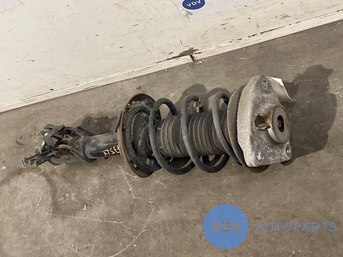 Amortyzator wstrzasów lewy przód Mercedes B-Klasse