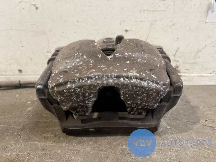 Etrier de frein (pince) avant gauche Mercedes C-Klasse