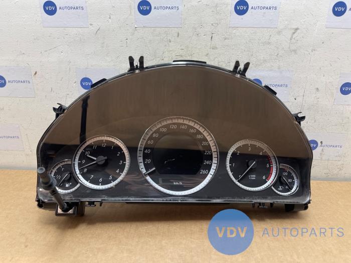 Tacho - Kombiinstrument KM Mercedes E-Klasse