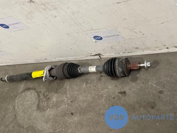 Os napedowa prawy przód Mercedes B-Klasse