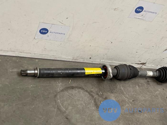 Os napedowa prawy przód Mercedes B-Klasse