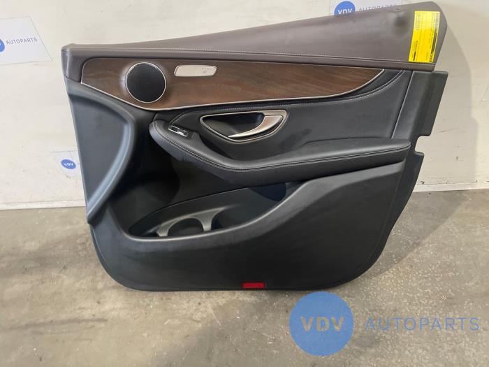 Front door trim 4-door, right Mercedes GLC-Klasse