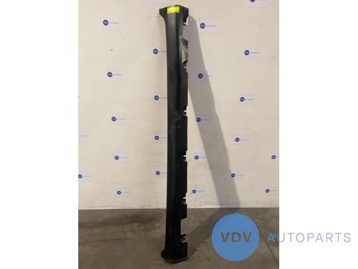 Próg prawy Mercedes GLC-Klasse