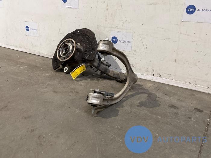 Fusee links-voor Mercedes GLC-Klasse