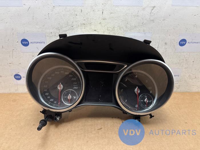 Licznik kilometrów KM Mercedes CLA