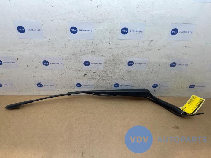 Ramie wycieraczki przedniej Mercedes Sprinter